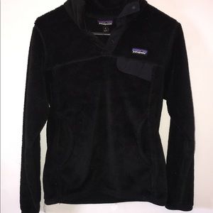 Black Patagonia pullover